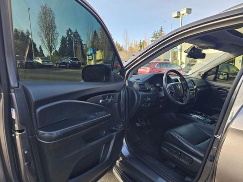 Used 2017 Honda Pilot Touring image 20