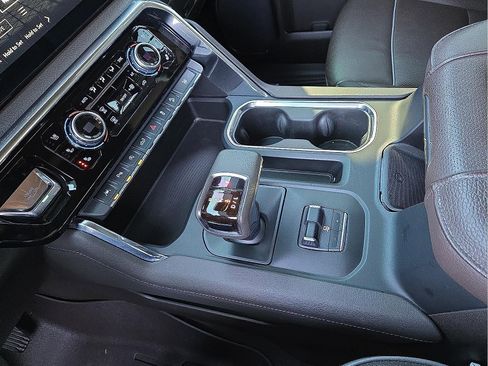 Used 2022 GMC Sierra 1500 Denali w/ Denali Reserve Package image 25