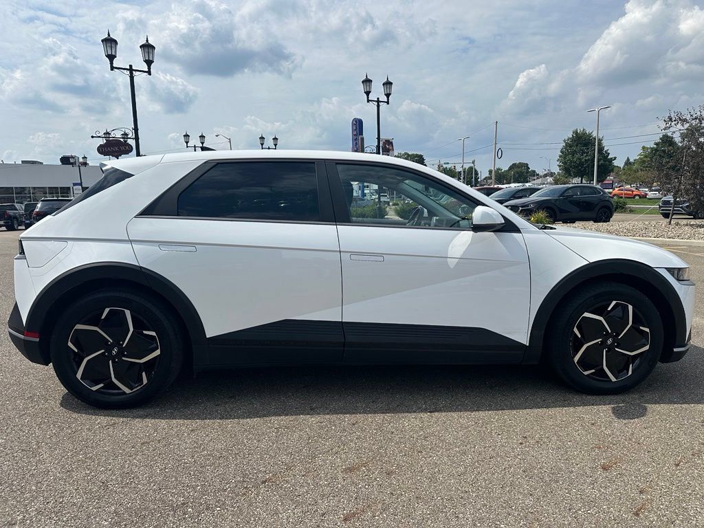 Used 2022 Hyundai Ioniq 5 SE w/ Cargo Package AWD/4WD image 4