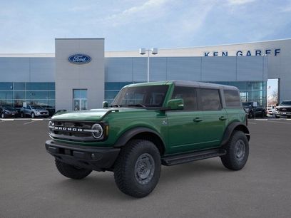 New 2025 Ford Bronco Outer Banks w/ Sasquatch Package