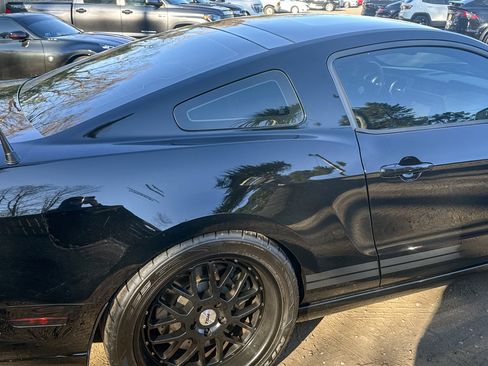 Used 2014 Ford Mustang Shelby GT500 w/ Equipment Group 821A image 17