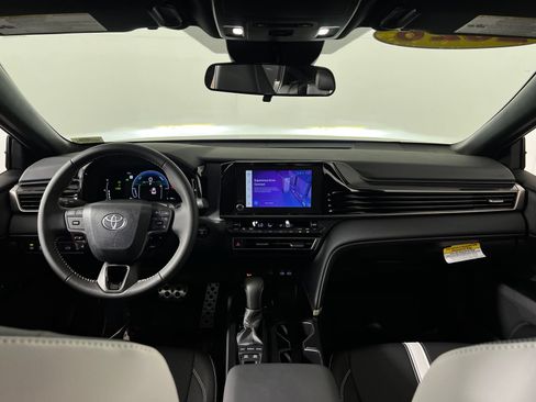 Used 2026 Toyota Camry SE FWD image 22