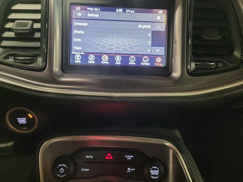 Used 2019 Dodge Challenger SXT RWD image 25