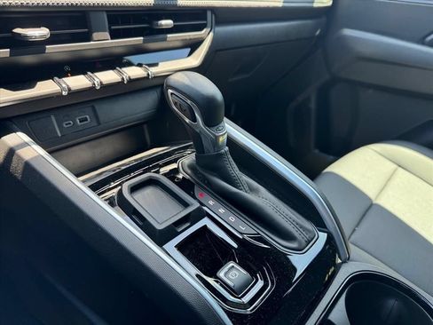 Used 2024 Chevrolet Colorado LT w/ LT Convenience Package III RWD image 20