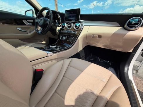 Used 2018 Mercedes-Benz C 300 4MATIC Sedan image 38
