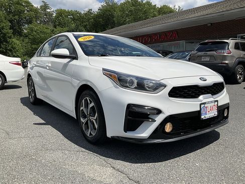 Used 2020 Kia Forte LXS FWD image 3