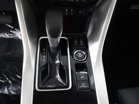 Used 2024 Mitsubishi Eclipse Cross SE image 42