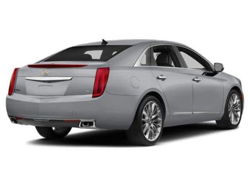 Used 2015 Cadillac XTS image 2