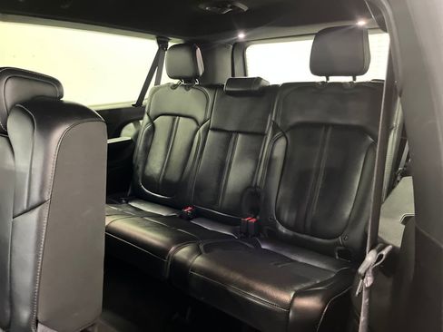 Used 2024 Jeep Wagoneer L Series II w/ Flexible Seating Group image 25