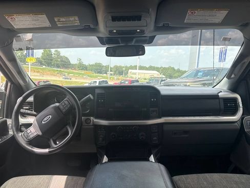 Used 2023 Ford F250 XLT w/ FX4 Off-Road Package AWD/4WD image 13