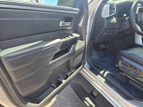 Used 2025 Toyota Sequoia Platinum AWD/4WD image 23