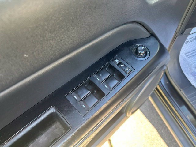 Used 2013 Jeep Compass Latitude AWD/4WD image 11