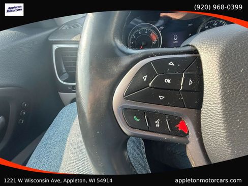 Used 2019 Jeep Cherokee Limited w/ Technology Group AWD/4WD image 25