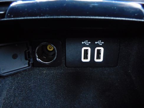 Used 2018 Lincoln MKC Reserve image 26