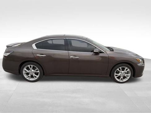 Used 2012 Nissan Maxima 3.5 SV w/ Premium Pkg FWD image 2
