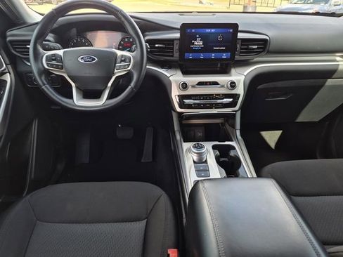 Used 2022 Ford Explorer XLT w/ Class IV Trailer Tow Package image 29