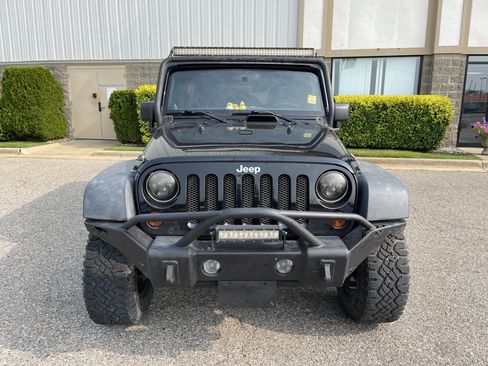 Used 2012 Jeep Wrangler Unlimited Sport AWD/4WD image 9