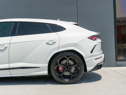 Used 2020 Lamborghini Urus AWD/4WD image 19