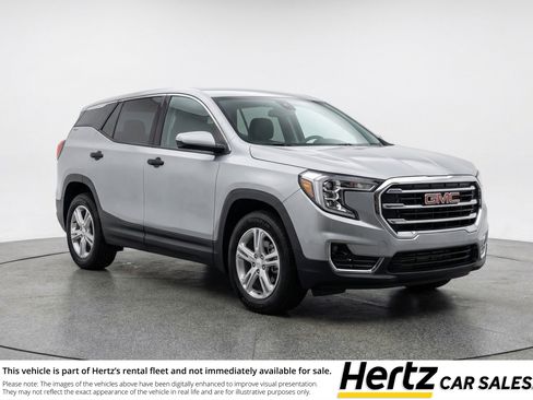 Used 2024 GMC Terrain SLE image 1