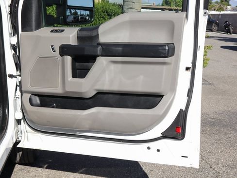 Used 2020 Ford F250 XL w/ Power Equipment Group image 44