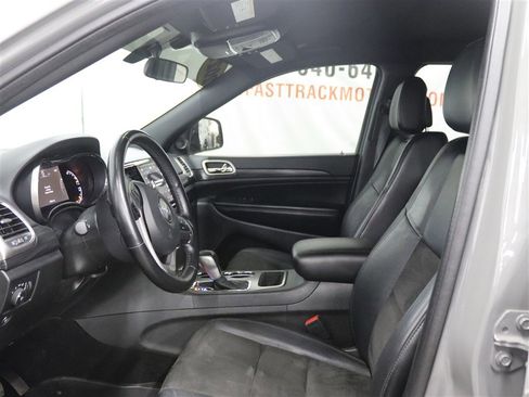 Used 2021 Jeep Grand Cherokee Laredo X AWD/4WD image 12