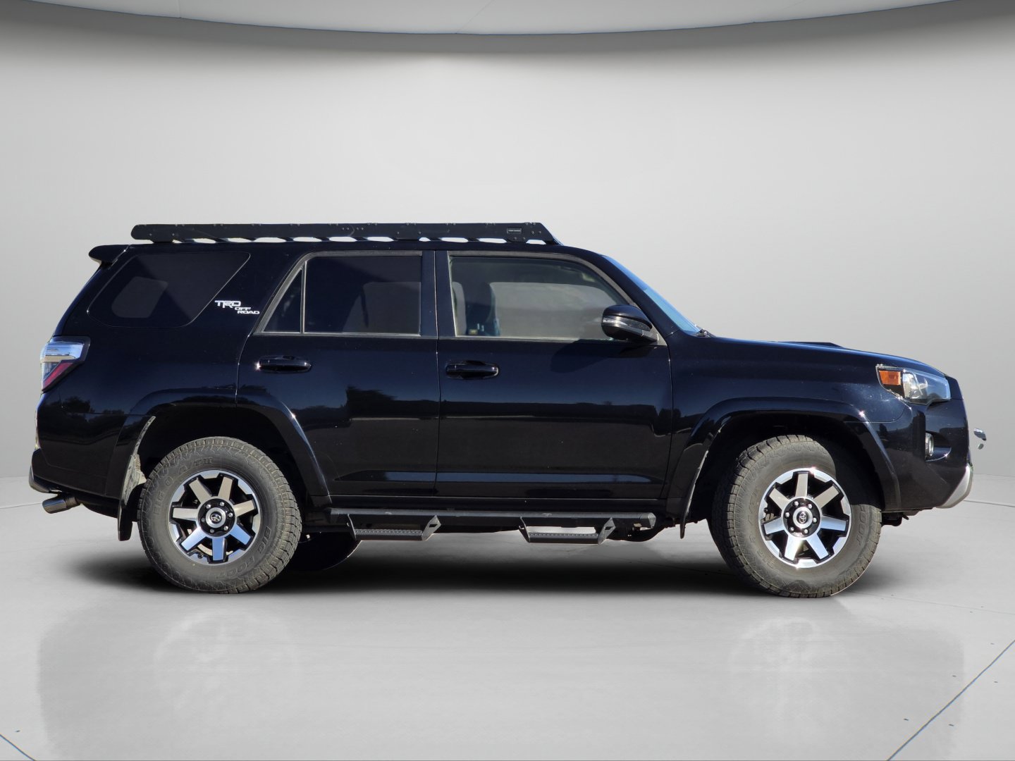 Used 2020 Toyota 4Runner TRD Off-Road Premium AWD/4WD image 25