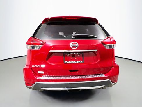 Used 2017 Nissan Rogue S image 6