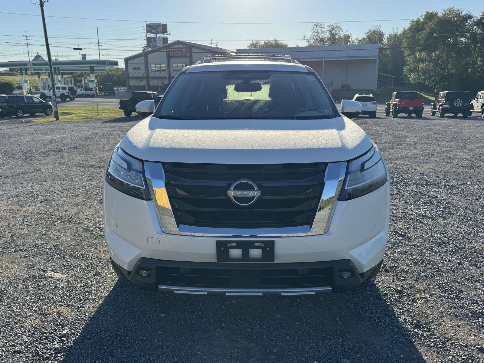 Used 2022 Nissan Pathfinder SL w/ SL Premium Package AWD/4WD image 6