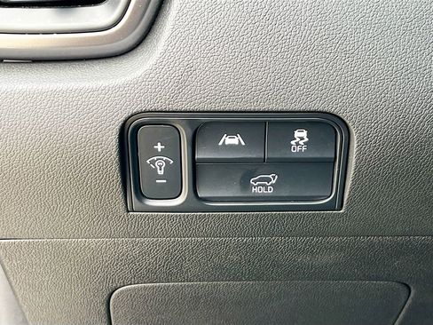 Certified 2022 Kia Sorento EX w/ Panoramic Sunroof Package image 9