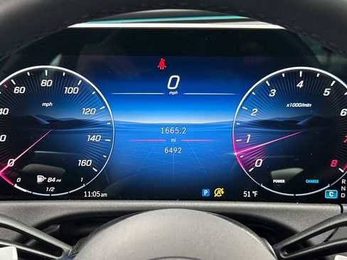 Used 2025 Mercedes-Benz E 350 4MATIC Sedan image 19