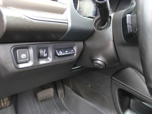 Used 2023 GMC Acadia Denali w/ Denali Ultimate Package AWD/4WD image 18
