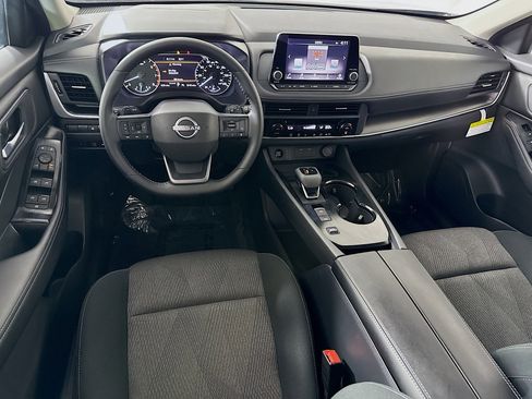 Used 2026 Nissan Rogue SV image 17