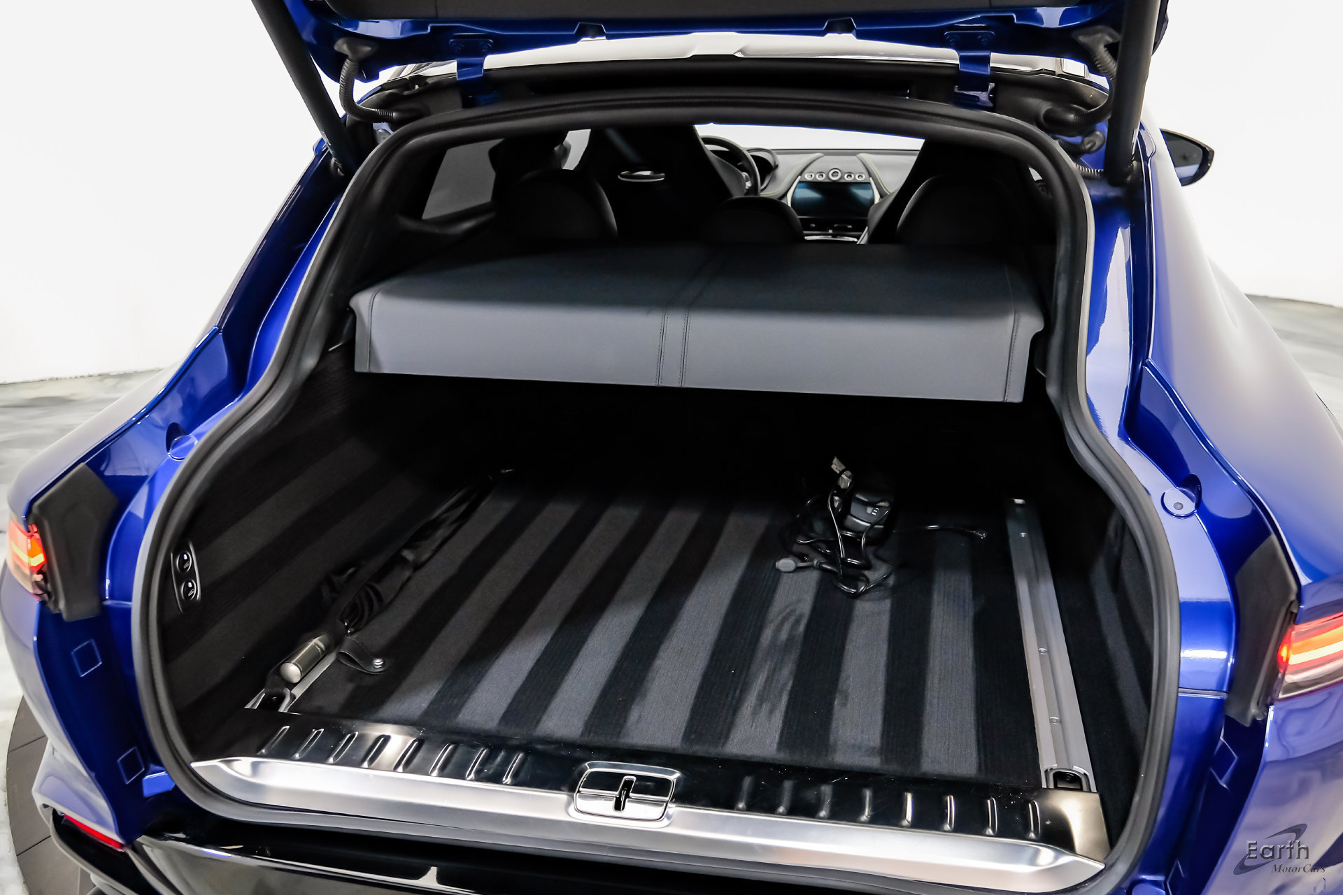 Used 2023 Aston Martin DBX AWD/4WD image 85