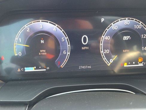 Used 2024 Jeep Grand Cherokee Laredo X RWD image 11