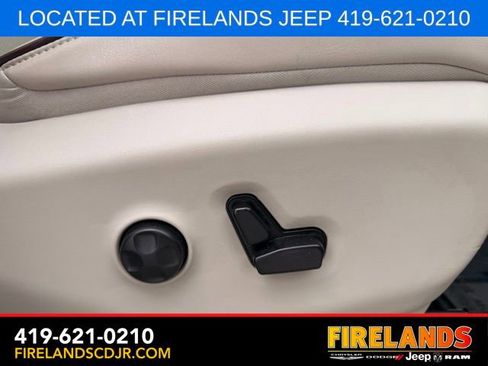 Used 2019 Chrysler Pacifica Limited FWD image 17