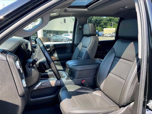 Used 2023 GMC Sierra 2500 Denali w/ Denali Ultimate Package image 10
