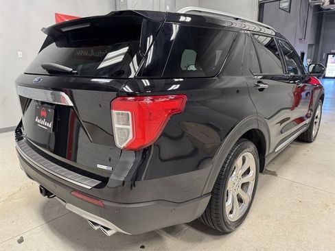 Used 2020 Ford Explorer Platinum w/ Premium Technology Package image 7