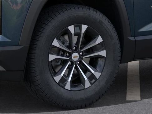 New 2027 Chevrolet Equinox LT w/ Convenience Package II FWD image 9