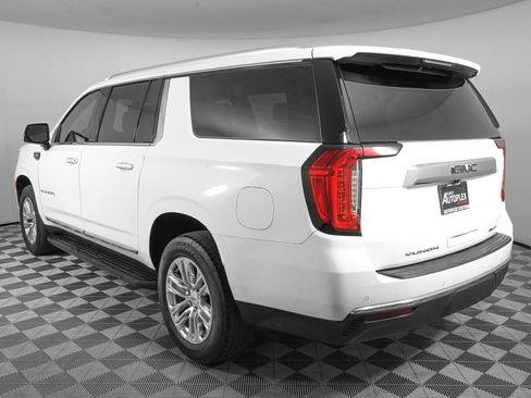 Used 2022 GMC Yukon XL SLT w/ SLT Luxury Package AWD/4WD image 6