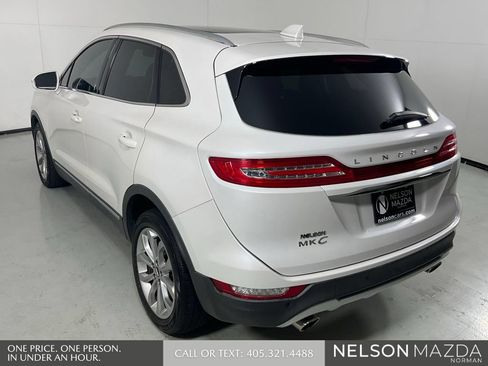 Used 2019 Lincoln MKC Select w/ Select Plus Package FWD image 8