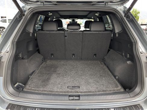 Used 2023 Volkswagen Tiguan SE R-Line AWD/4WD image 33