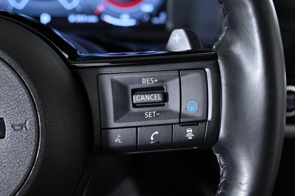 Certified 2024 Nissan Pathfinder Platinum w/ Black Appearance Package AWD/4WD image 14