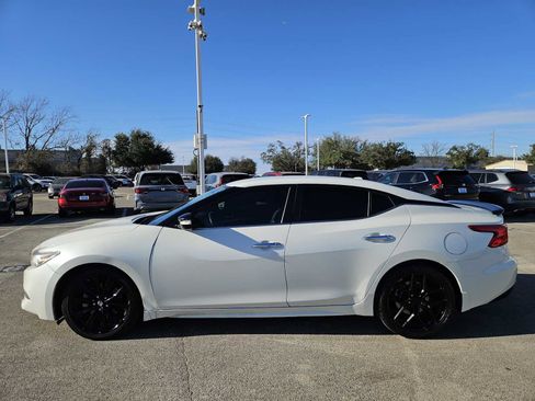 Used 2017 Nissan Maxima SR w/ Midnight Edition image 4