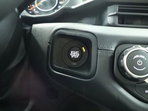 New 2026 Jeep Gladiator Mojave w/ Safety Group AWD/4WD image 38
