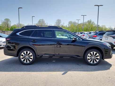 New 2025 Subaru Outback Limited image 2