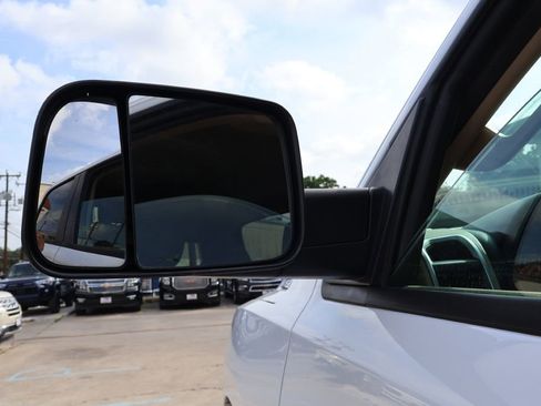 Used 2019 RAM 1500 Big Horn AWD/4WD image 16