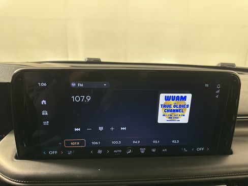 Used 2025 Lincoln Aviator Reserve w/ Equipment Group 201A image 17