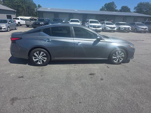 Used 2019 Nissan Altima 2.5 S FWD image 4