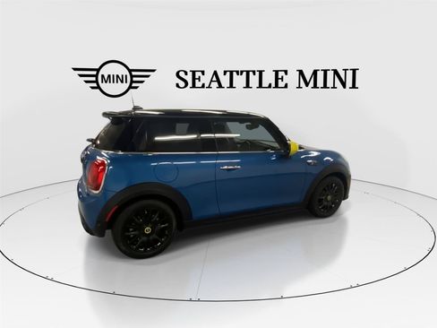 Used 2023 MINI Cooper SE FWD image 11