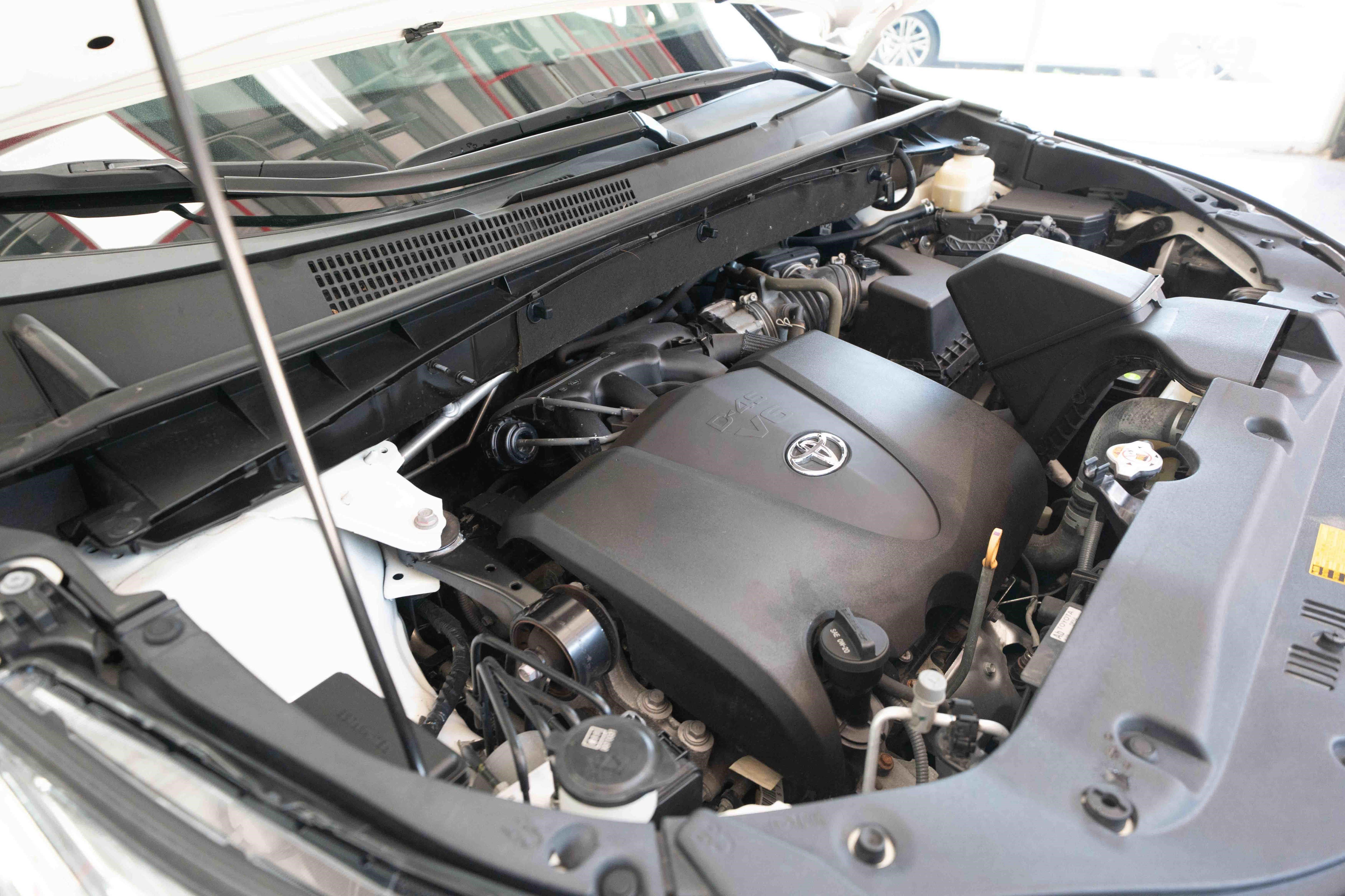 Used 2018 Toyota Highlander Limited AWD/4WD image 33